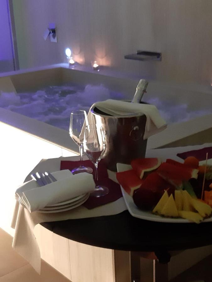 Ambruosi Village Resort&SPA Massignano Esterno foto